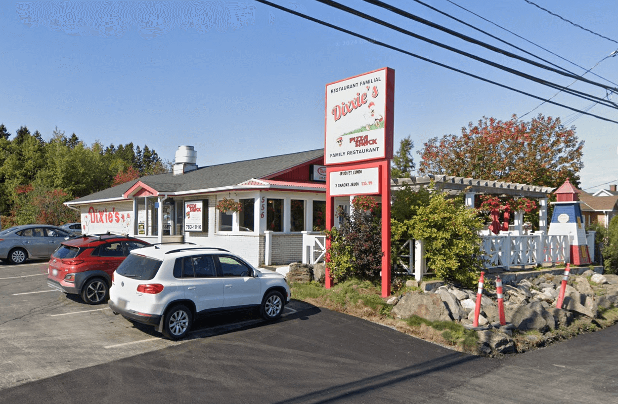 Pizza Shack Petit Rocher exterior